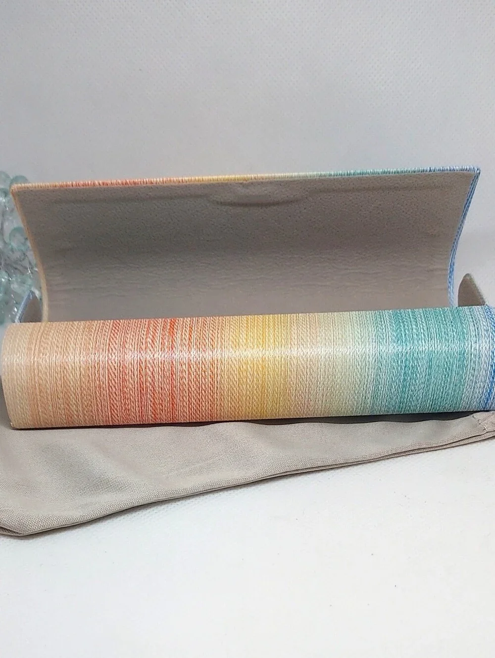 Reading Glasses +2.00 With Coordinating Rainbow Hard Case And Dust Bag NWT